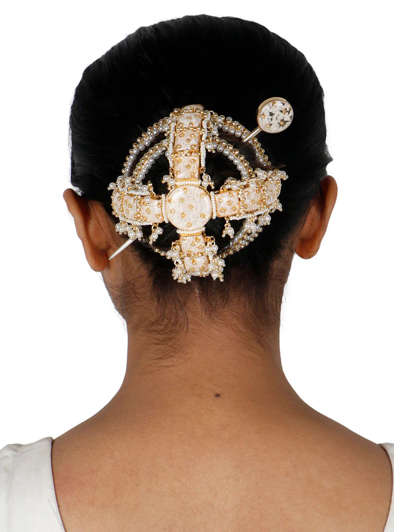 Regal Traditional Pearl Hair Bun