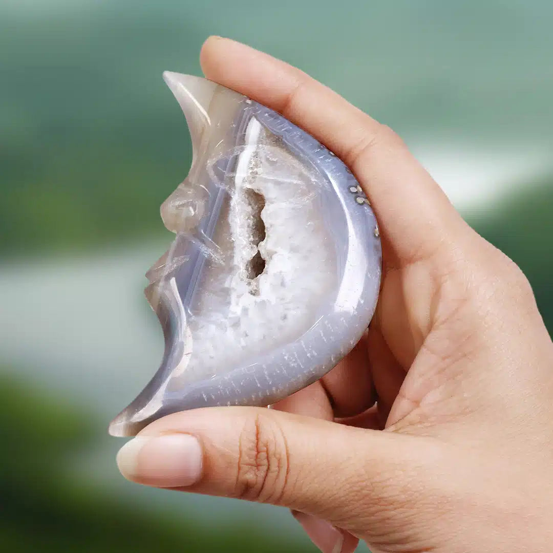 Agate Half Moon Face With Stand