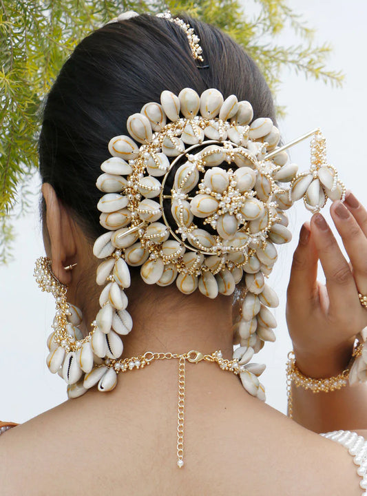 Shell Pearl Bridal Hair Bun