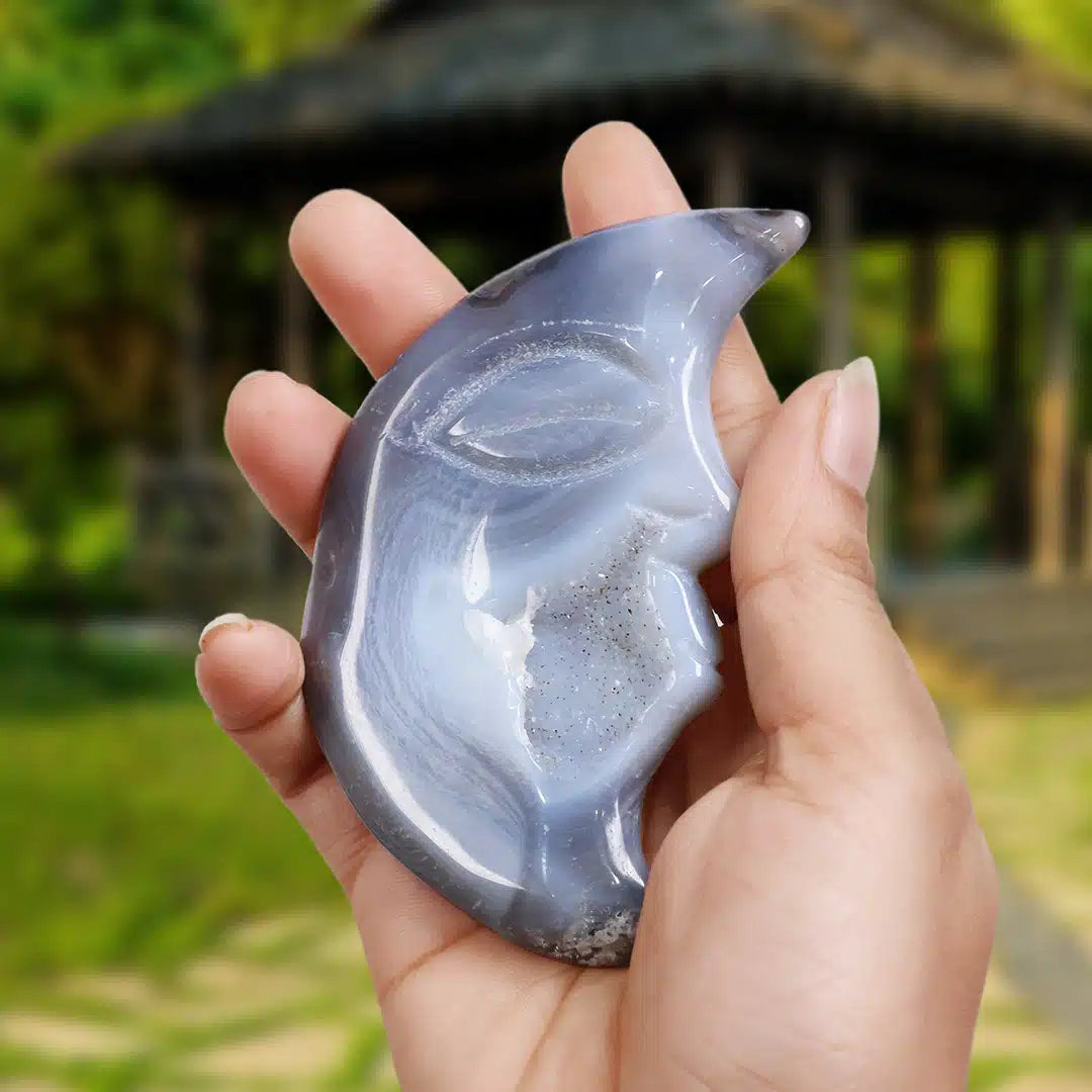 Agate Half Moon Face With Stand