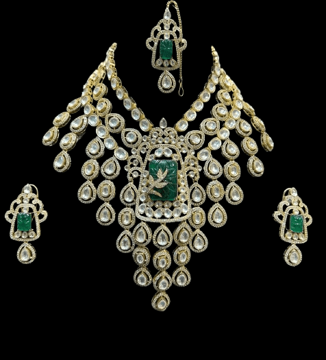 Beautiful Green Pachi Kundan Jewelry Set - JAI HO INDIA